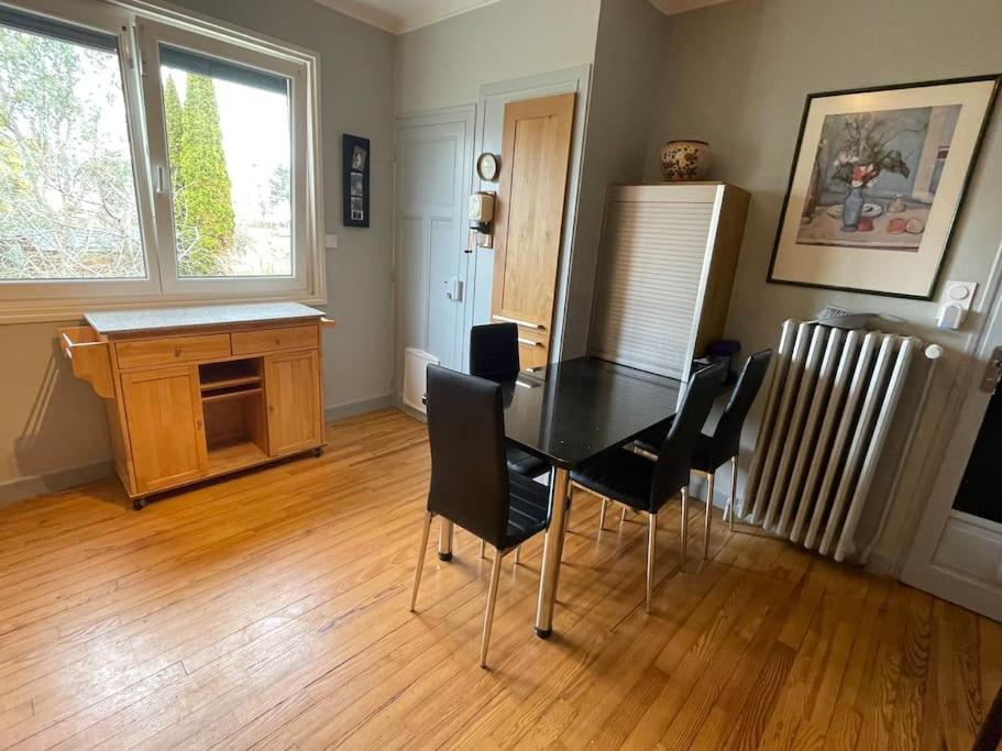 Maison Spacieuse Avec Jardin Et Salle De Sport 쎙브히육 외부 사진